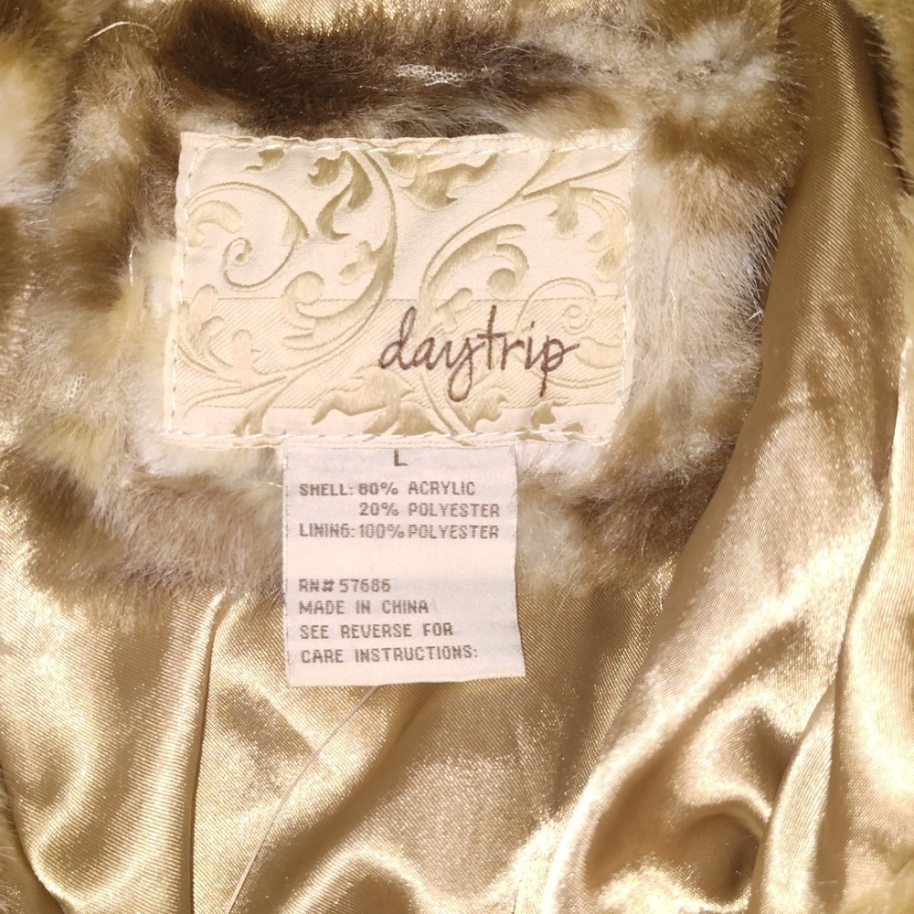 Day Trip Faux Fur Calico Color Brown White Yellow Size Large - Picture 6 of 9